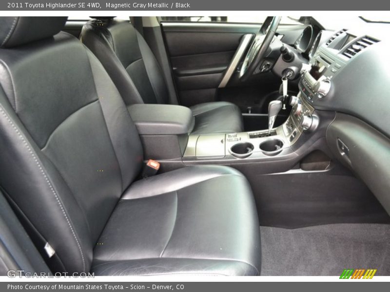 Magnetic Gray Metallic / Black 2011 Toyota Highlander SE 4WD