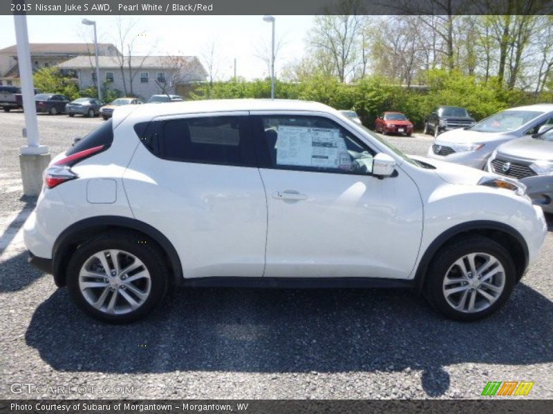 Pearl White / Black/Red 2015 Nissan Juke S AWD