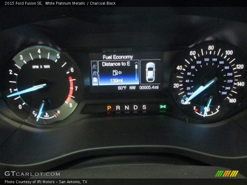 White Platinum Metallic / Charcoal Black 2015 Ford Fusion SE