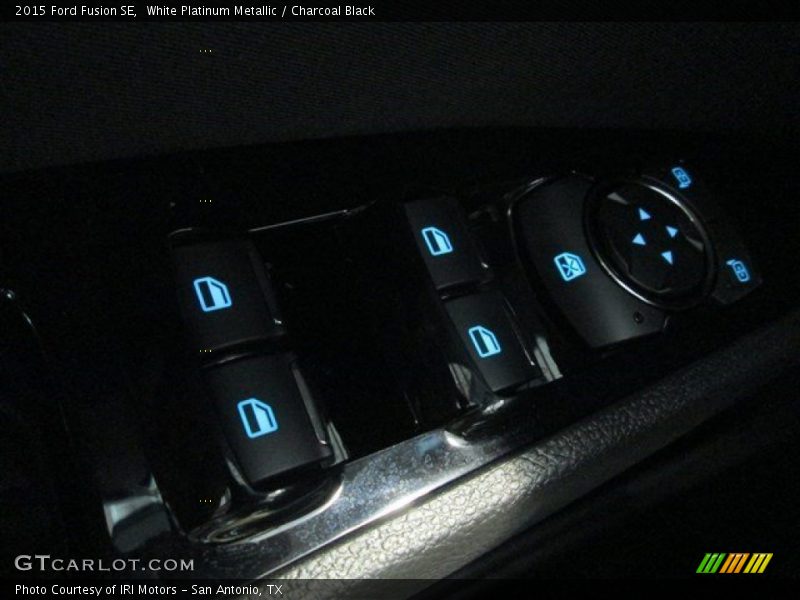White Platinum Metallic / Charcoal Black 2015 Ford Fusion SE