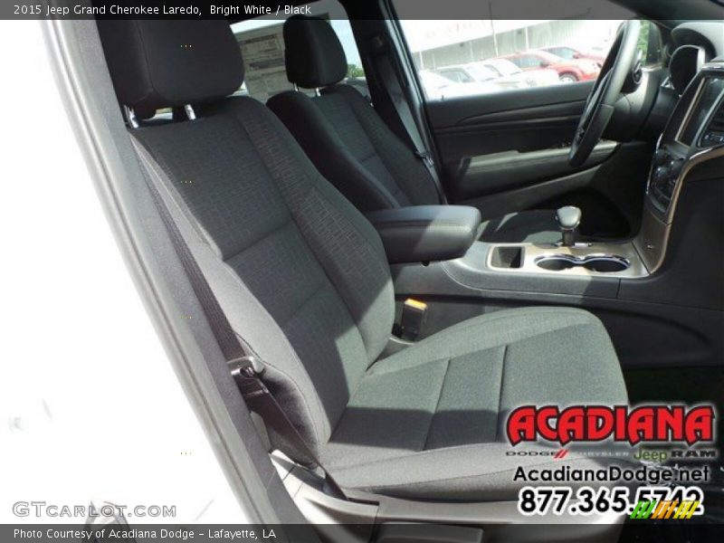 Bright White / Black 2015 Jeep Grand Cherokee Laredo