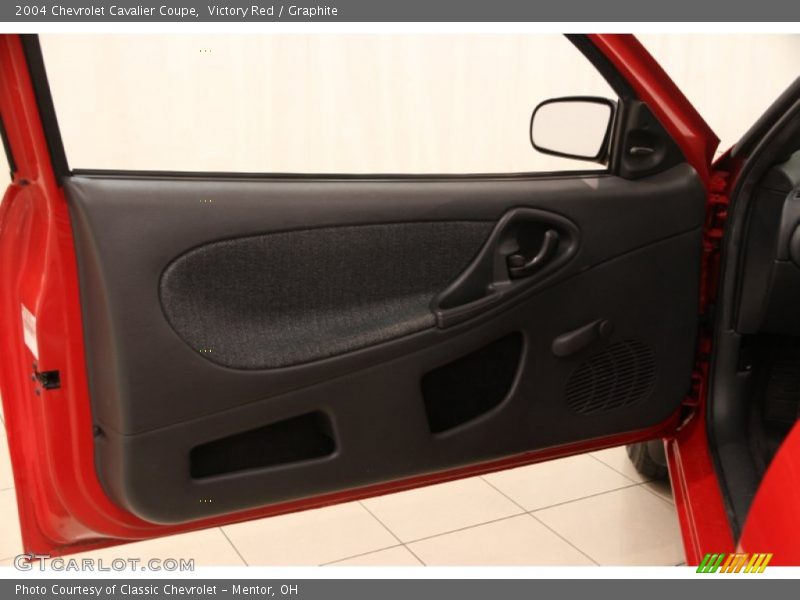 Victory Red / Graphite 2004 Chevrolet Cavalier Coupe