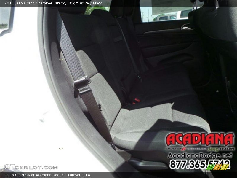 Bright White / Black 2015 Jeep Grand Cherokee Laredo