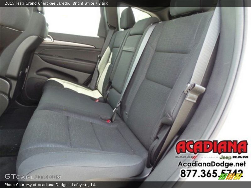 Bright White / Black 2015 Jeep Grand Cherokee Laredo