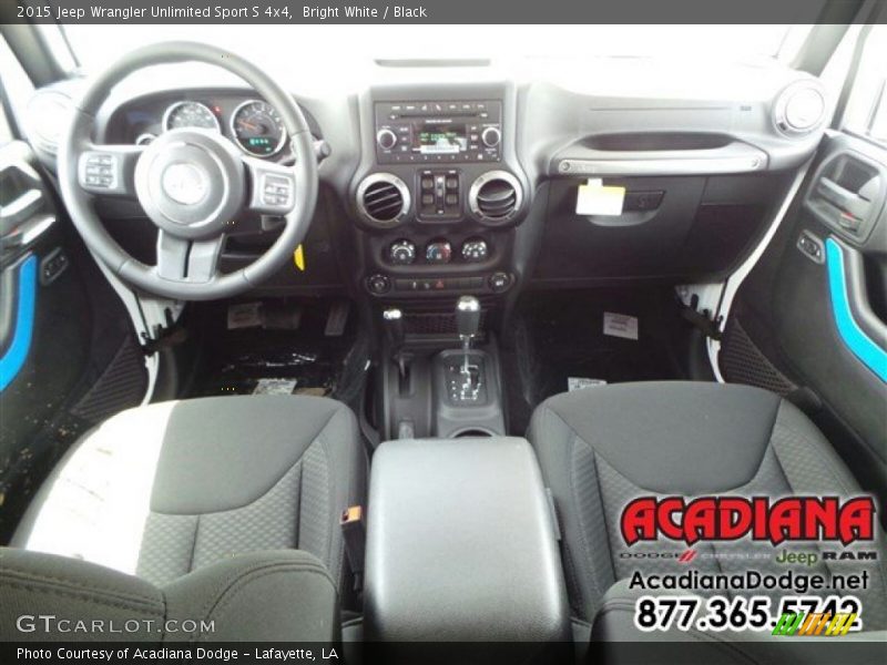 Bright White / Black 2015 Jeep Wrangler Unlimited Sport S 4x4