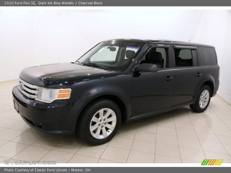 Front 3/4 View of 2010 Flex SE