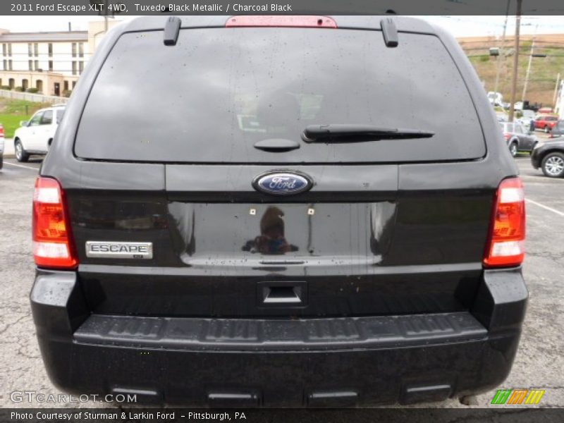 Tuxedo Black Metallic / Charcoal Black 2011 Ford Escape XLT 4WD