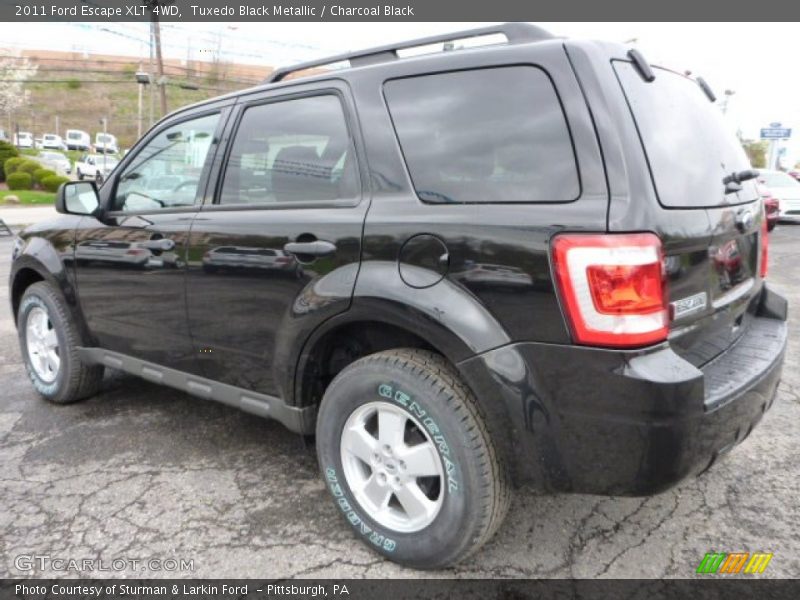 Tuxedo Black Metallic / Charcoal Black 2011 Ford Escape XLT 4WD