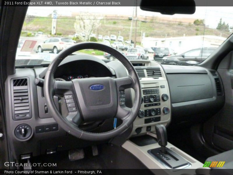 Tuxedo Black Metallic / Charcoal Black 2011 Ford Escape XLT 4WD