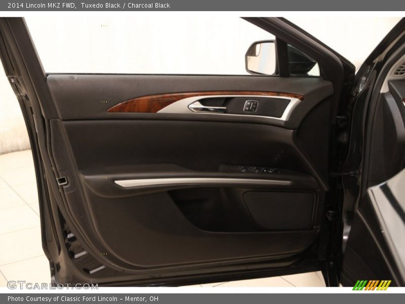 Tuxedo Black / Charcoal Black 2014 Lincoln MKZ FWD