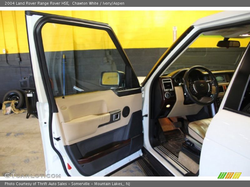 Chawton White / Ivory/Aspen 2004 Land Rover Range Rover HSE