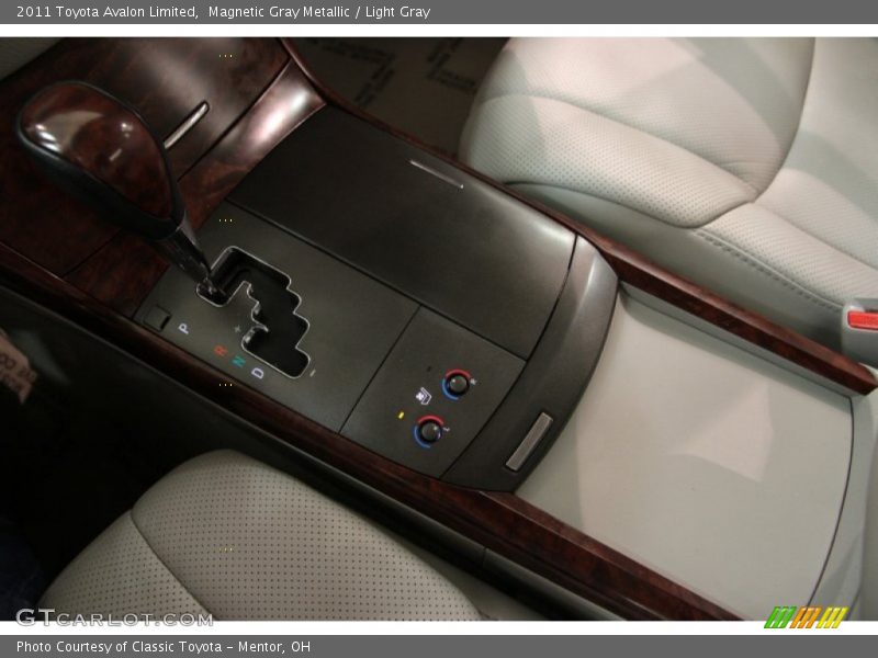Magnetic Gray Metallic / Light Gray 2011 Toyota Avalon Limited