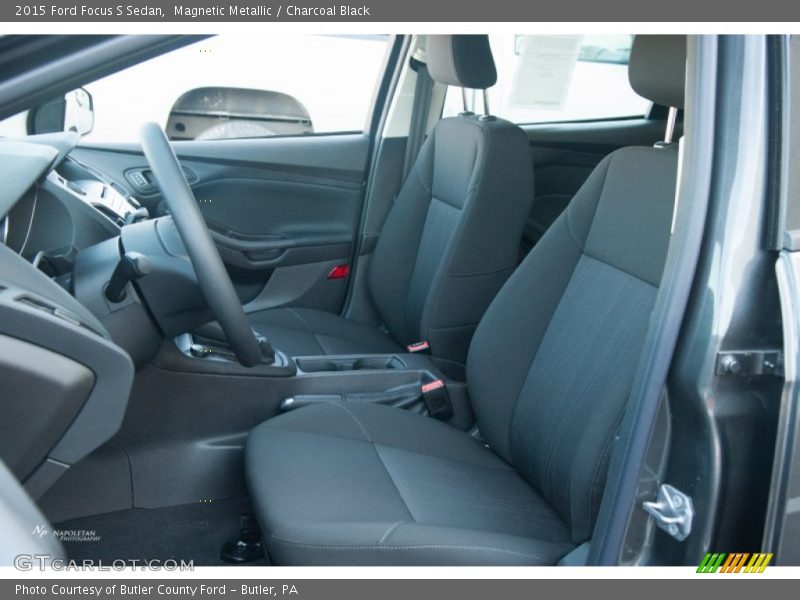 Magnetic Metallic / Charcoal Black 2015 Ford Focus S Sedan