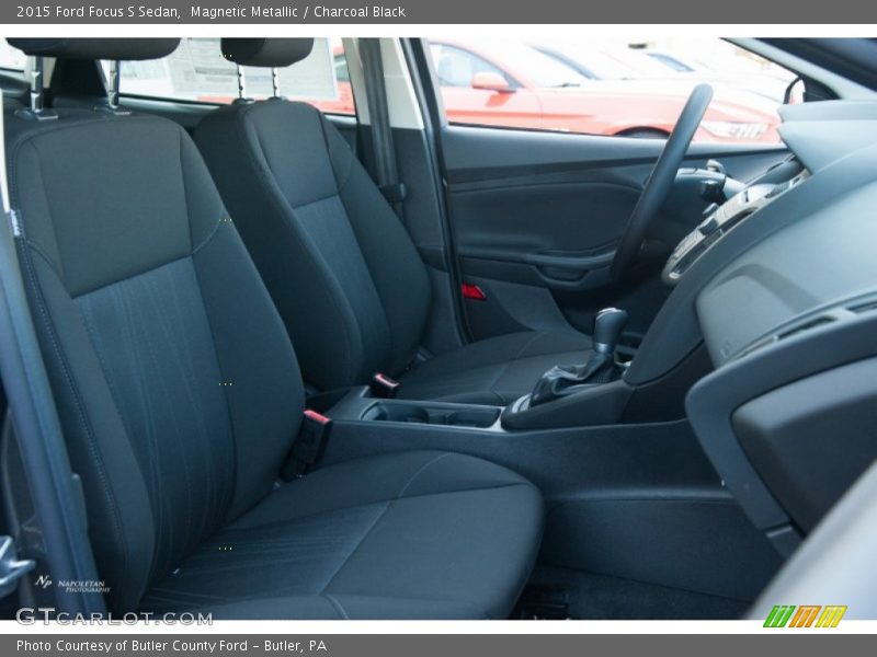Magnetic Metallic / Charcoal Black 2015 Ford Focus S Sedan