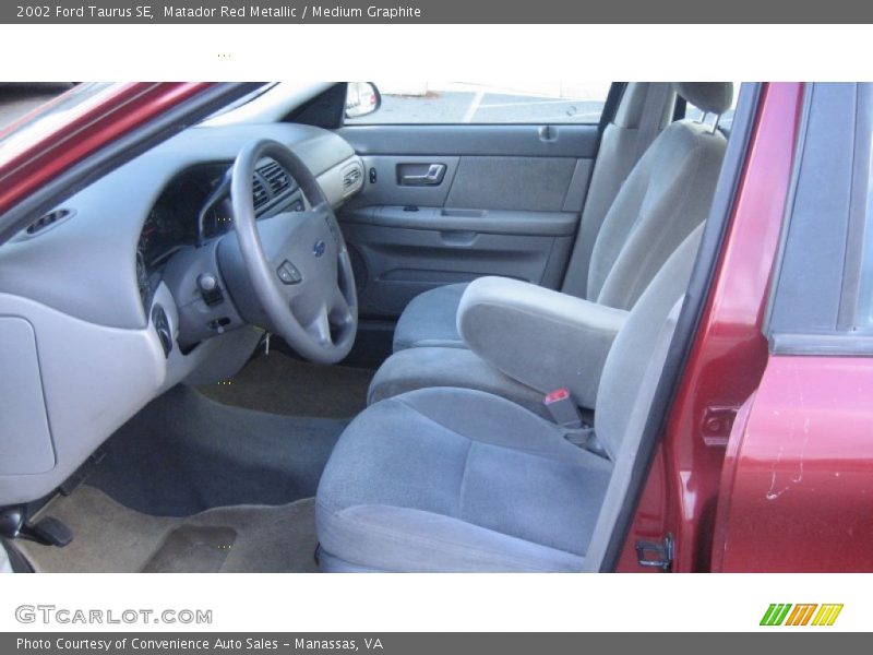 Matador Red Metallic / Medium Graphite 2002 Ford Taurus SE
