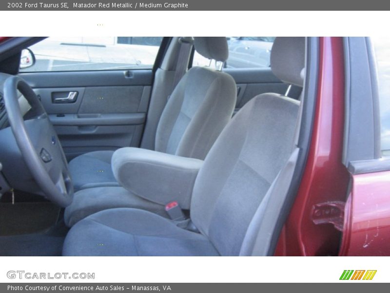 Matador Red Metallic / Medium Graphite 2002 Ford Taurus SE