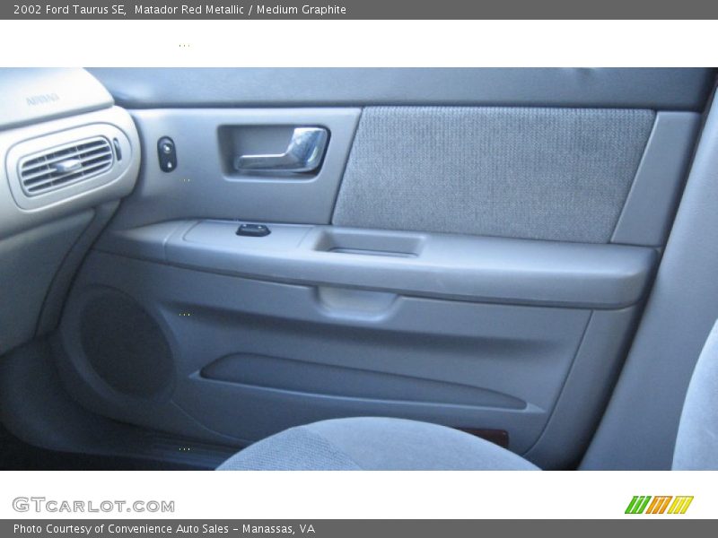 Matador Red Metallic / Medium Graphite 2002 Ford Taurus SE