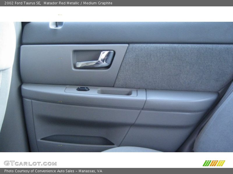 Matador Red Metallic / Medium Graphite 2002 Ford Taurus SE