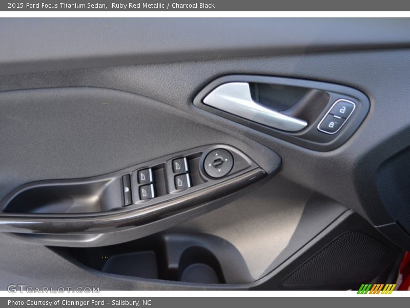 Controls of 2015 Focus Titanium Sedan