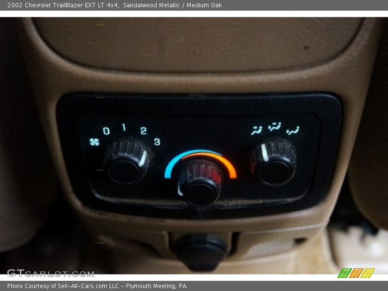 Sandalwood Metallic / Medium Oak 2002 Chevrolet TrailBlazer EXT LT 4x4