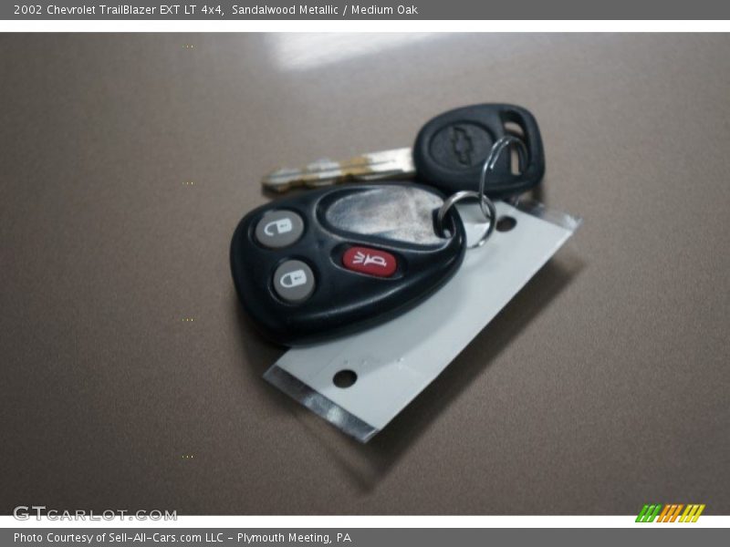 Sandalwood Metallic / Medium Oak 2002 Chevrolet TrailBlazer EXT LT 4x4