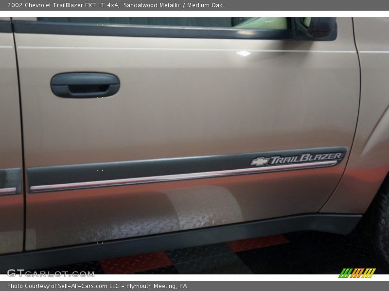 Sandalwood Metallic / Medium Oak 2002 Chevrolet TrailBlazer EXT LT 4x4