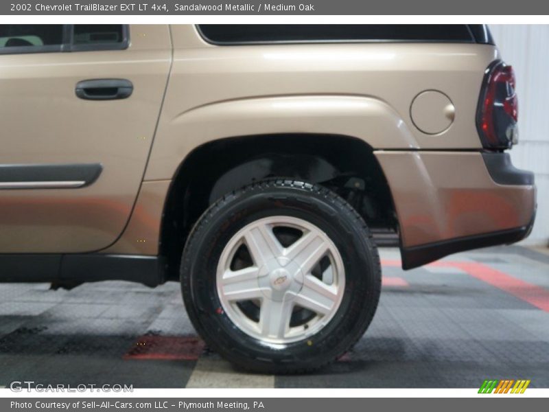 Sandalwood Metallic / Medium Oak 2002 Chevrolet TrailBlazer EXT LT 4x4