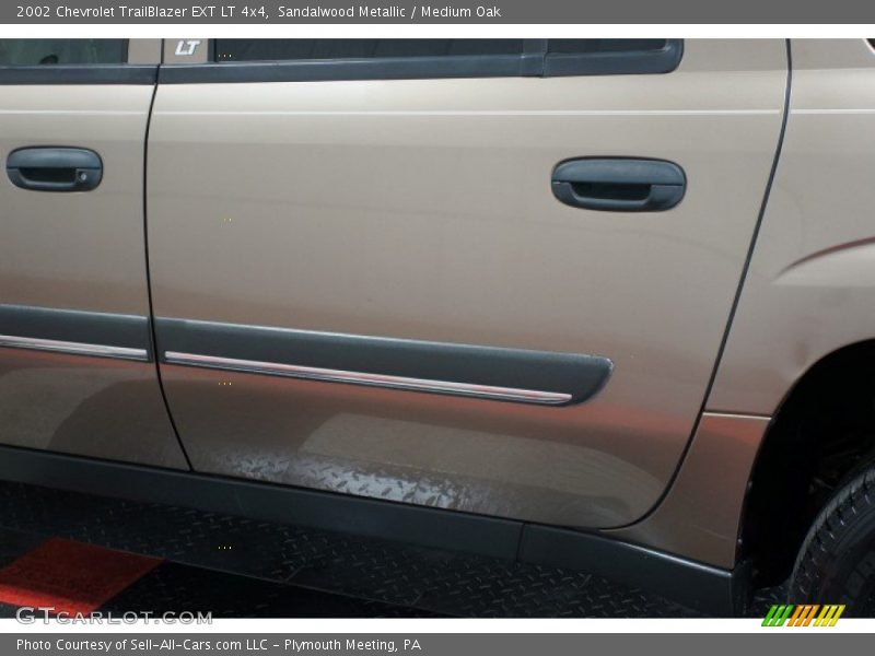 Sandalwood Metallic / Medium Oak 2002 Chevrolet TrailBlazer EXT LT 4x4