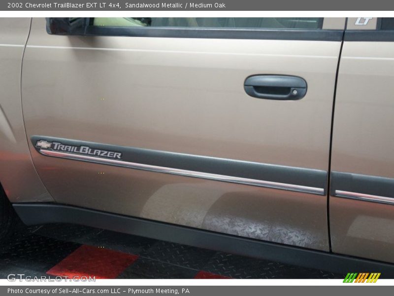 Sandalwood Metallic / Medium Oak 2002 Chevrolet TrailBlazer EXT LT 4x4