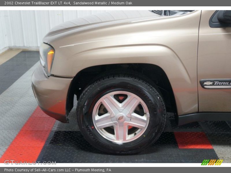 Sandalwood Metallic / Medium Oak 2002 Chevrolet TrailBlazer EXT LT 4x4