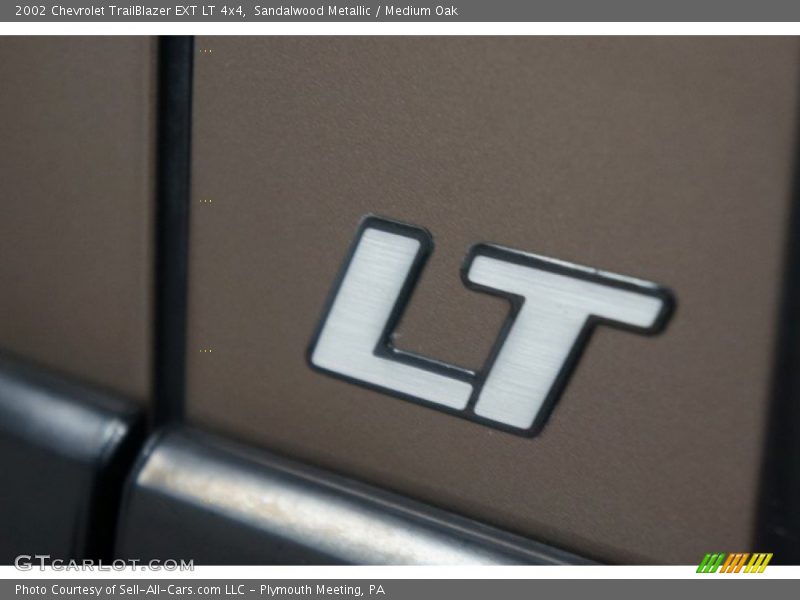 Sandalwood Metallic / Medium Oak 2002 Chevrolet TrailBlazer EXT LT 4x4