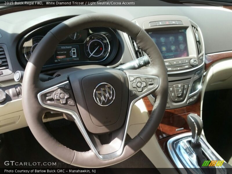 White Diamond Tricoat / Light Neutral/Cocoa Accents 2015 Buick Regal FWD