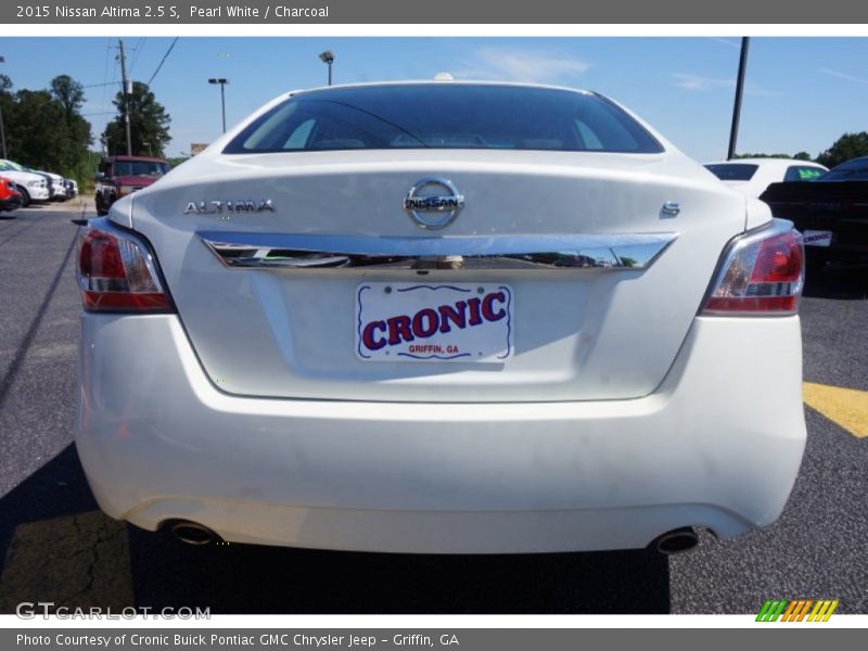 Pearl White / Charcoal 2015 Nissan Altima 2.5 S