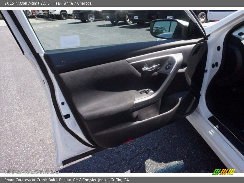 Pearl White / Charcoal 2015 Nissan Altima 2.5 S