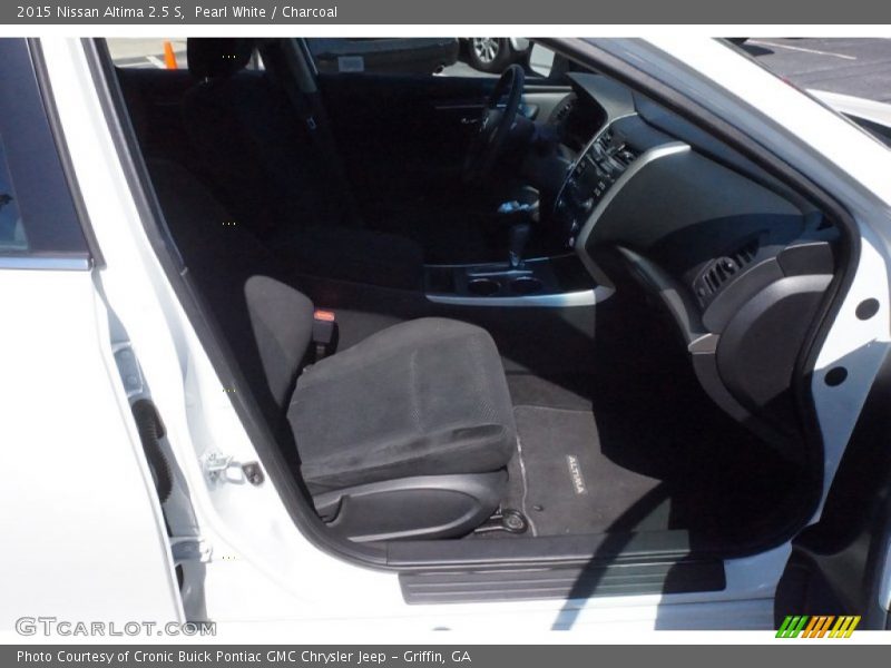 Pearl White / Charcoal 2015 Nissan Altima 2.5 S