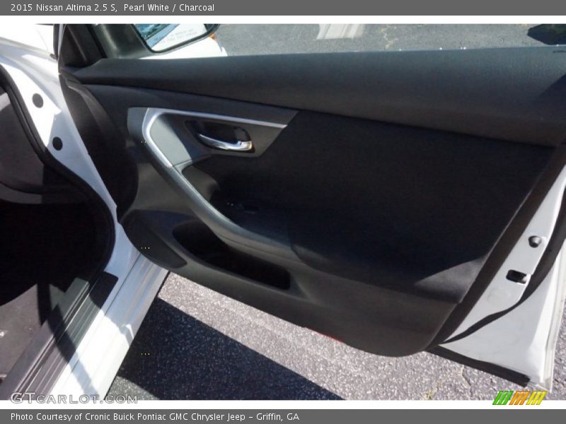 Pearl White / Charcoal 2015 Nissan Altima 2.5 S