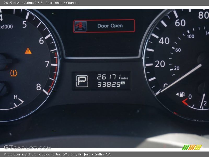 Pearl White / Charcoal 2015 Nissan Altima 2.5 S