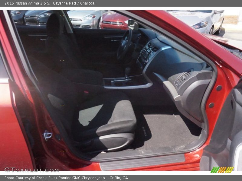 Cayenne Red / Charcoal 2015 Nissan Altima 2.5 S