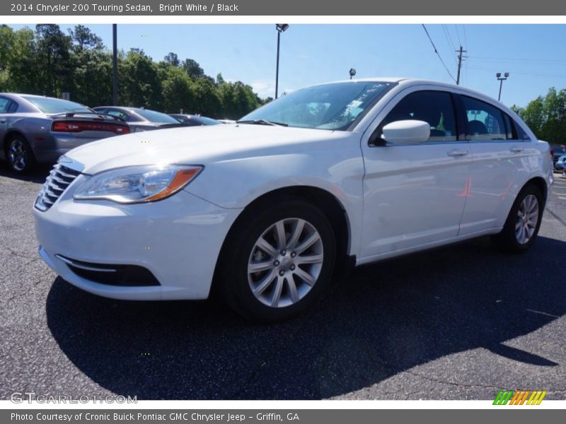 Bright White / Black 2014 Chrysler 200 Touring Sedan