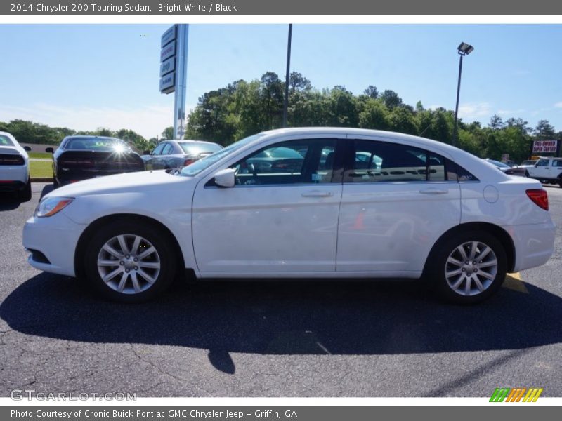 Bright White / Black 2014 Chrysler 200 Touring Sedan