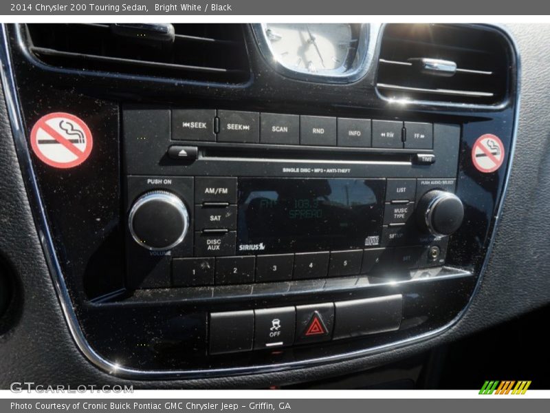 Bright White / Black 2014 Chrysler 200 Touring Sedan
