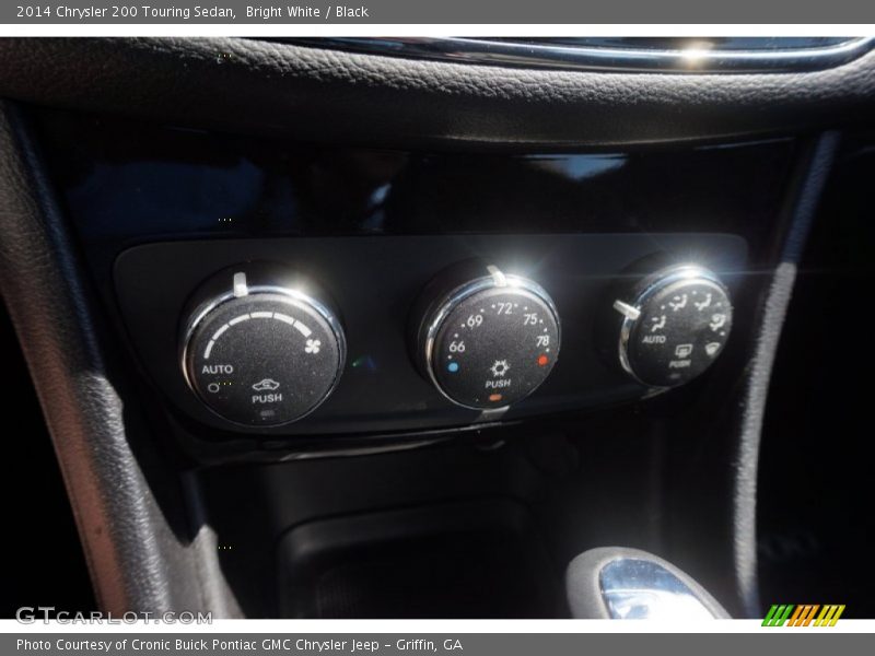 Bright White / Black 2014 Chrysler 200 Touring Sedan