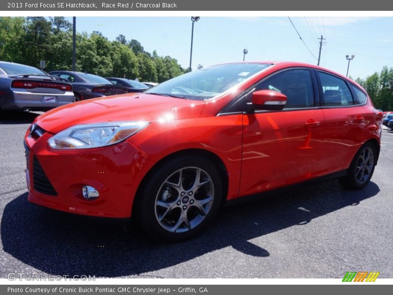 Race Red / Charcoal Black 2013 Ford Focus SE Hatchback