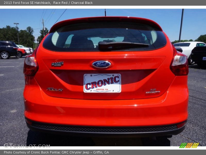 Race Red / Charcoal Black 2013 Ford Focus SE Hatchback