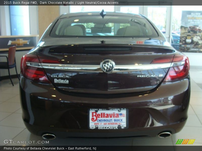 Dark Chocolate Metallic / Light Neutral/Cocoa Accents 2015 Buick Regal FWD