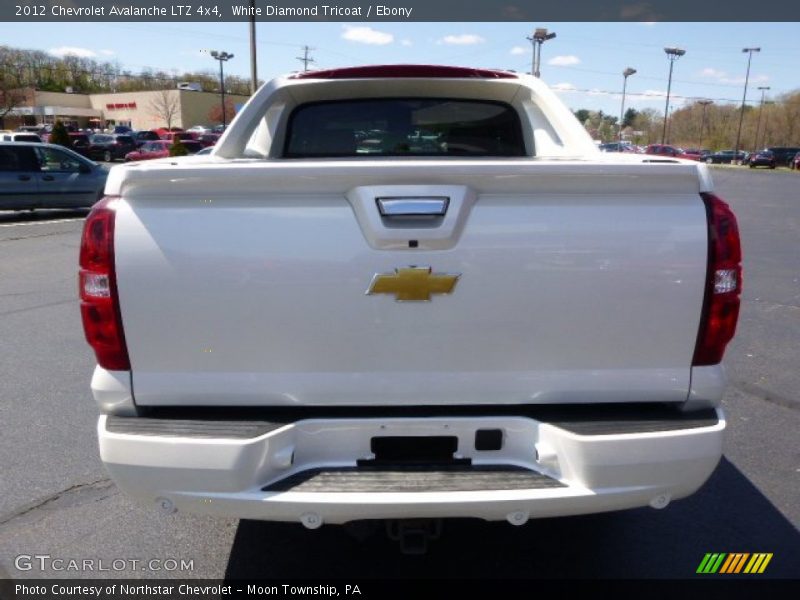 White Diamond Tricoat / Ebony 2012 Chevrolet Avalanche LTZ 4x4