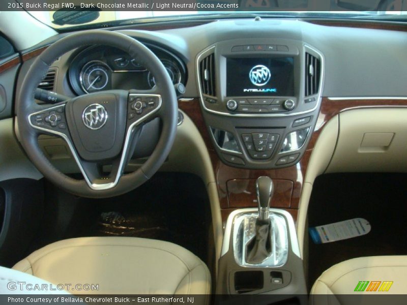 Dark Chocolate Metallic / Light Neutral/Cocoa Accents 2015 Buick Regal FWD