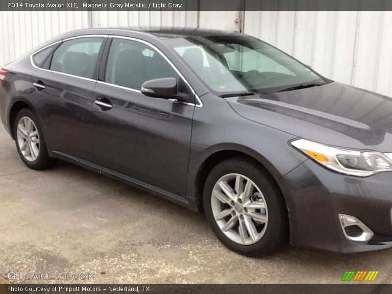 Magnetic Gray Metallic / Light Gray 2014 Toyota Avalon XLE