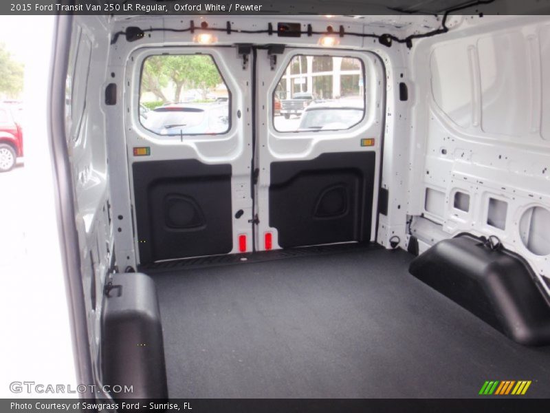  2015 Transit Van 250 LR Regular Trunk