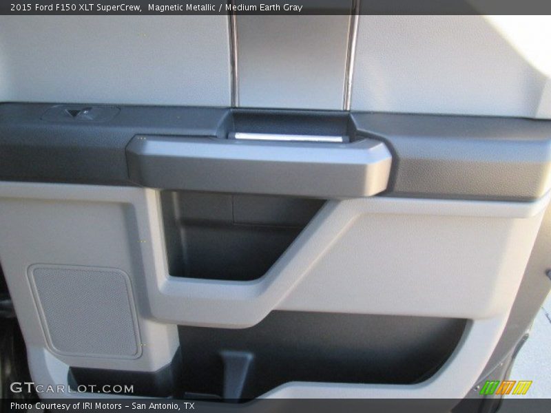 Magnetic Metallic / Medium Earth Gray 2015 Ford F150 XLT SuperCrew